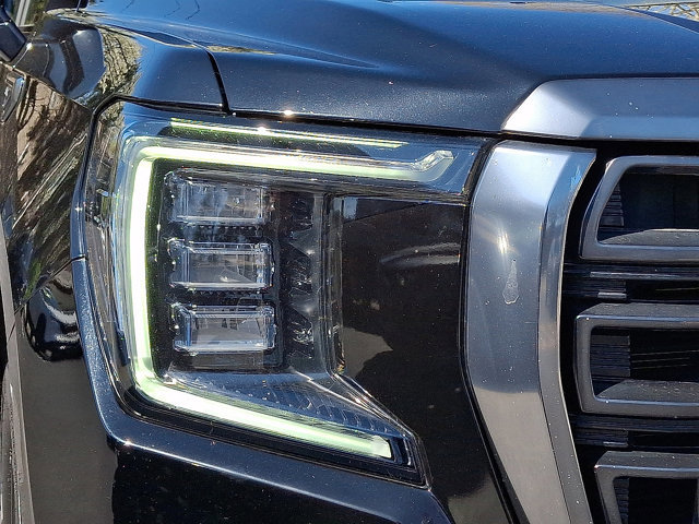 Used 2021 GMC Yukon AT4 w/ Rear Media and Nav Package AWD/4WD image 9