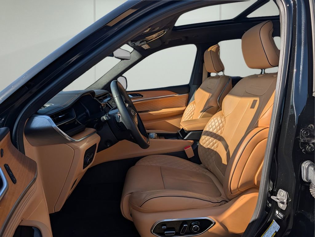 Used 2022 Jeep Grand Cherokee Summit image 10