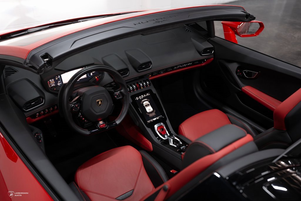 Used 2023 Lamborghini Huracan EVO image 29