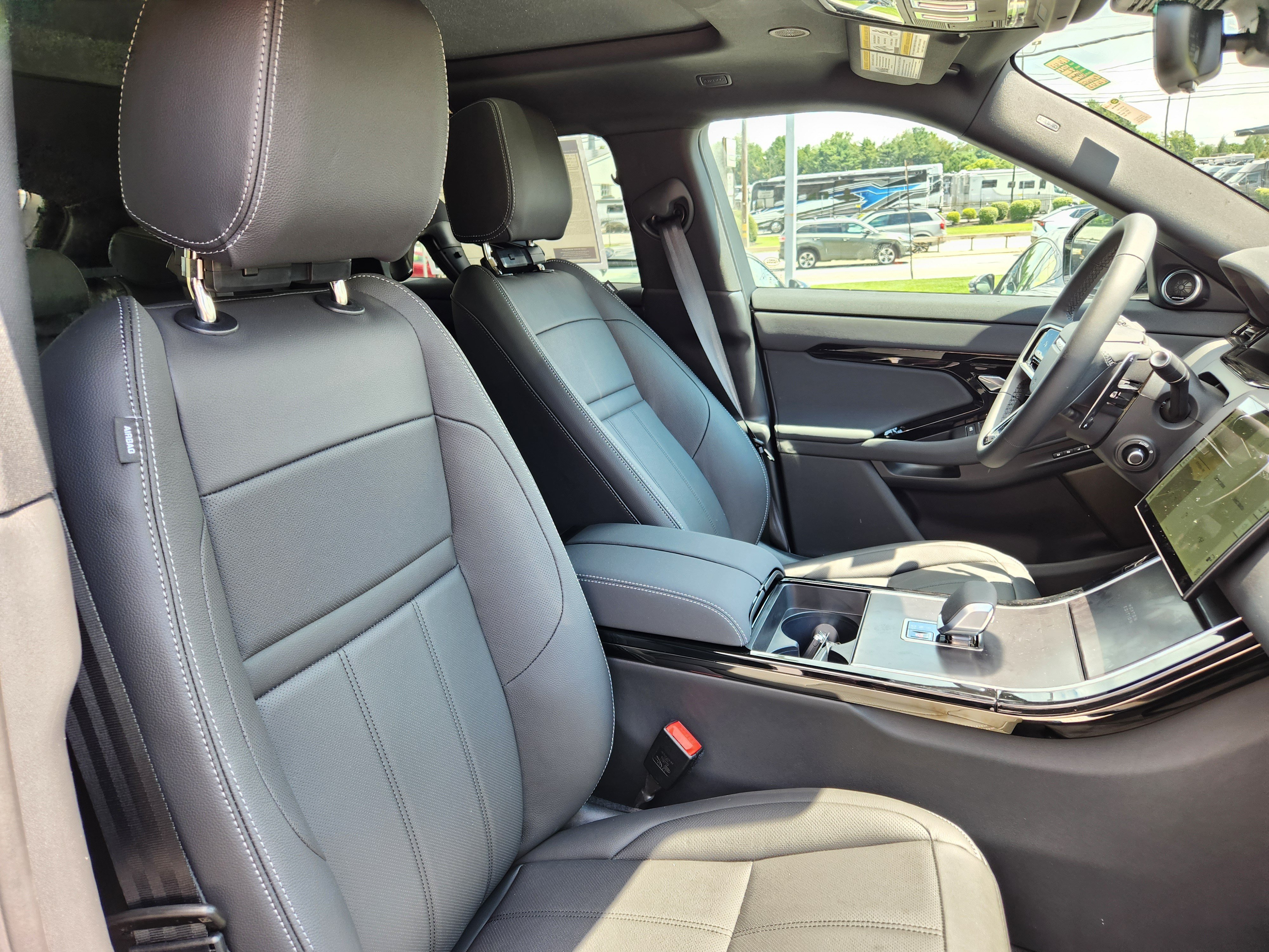 New 2026 Land Rover Range Rover Evoque Hoxton AWD/4WD image 11