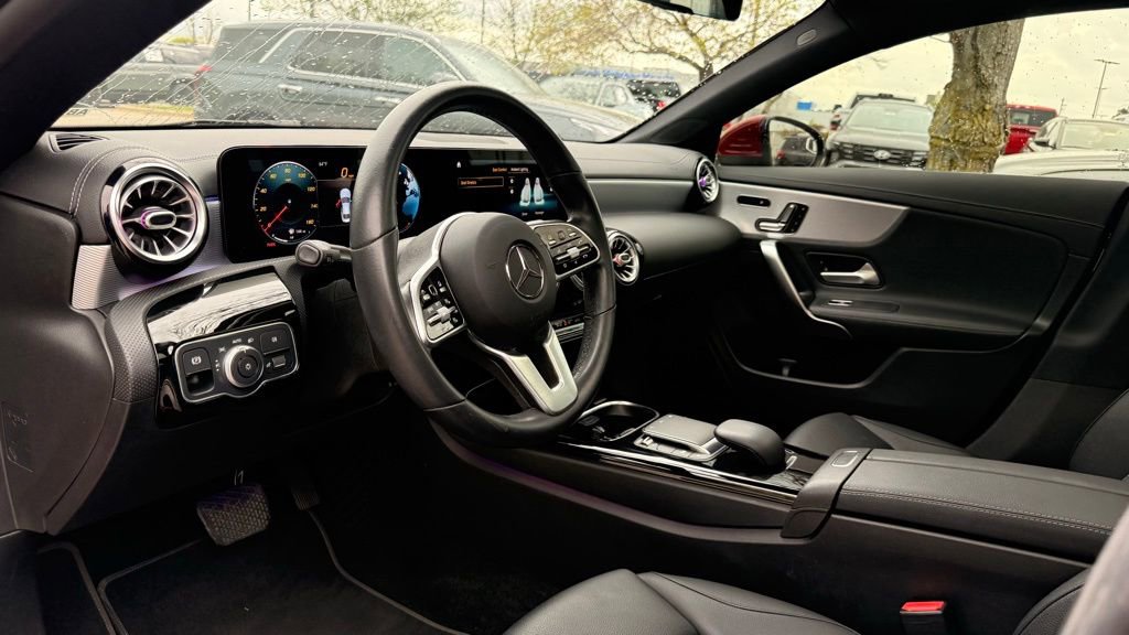 Used 2021 Mercedes-Benz CLA 250 w/ Premium Package image 9
