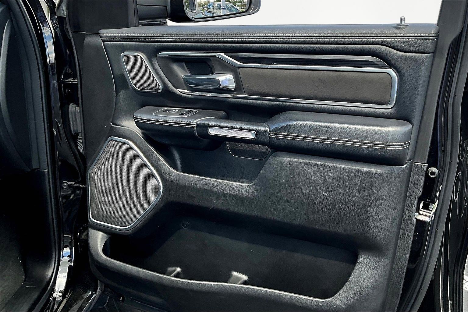 Used 2023 RAM 1500 Laramie AWD/4WD image 28