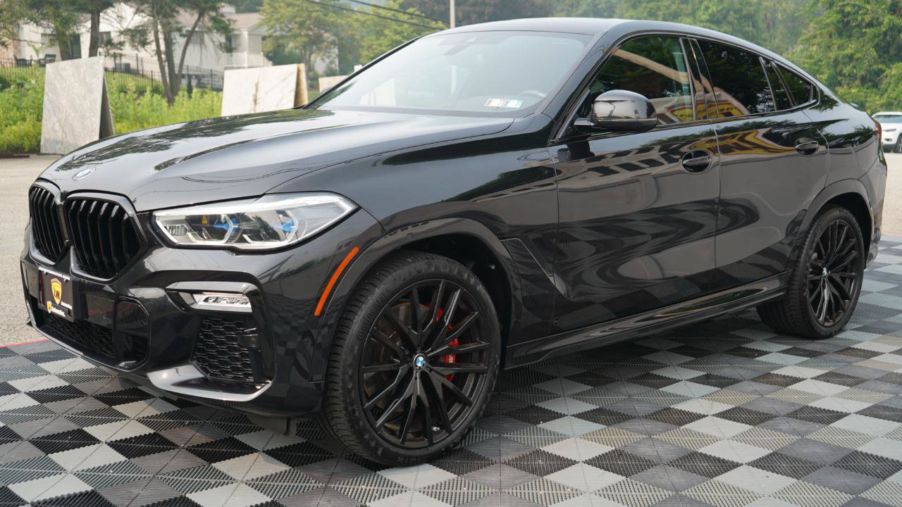 Used 2021 BMW X6 M50i w/ Executive Package AWD/4WD image 19