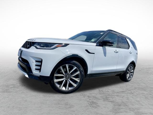 Certified 2025 Land Rover Discovery Dynamic SE AWD/4WD image 9