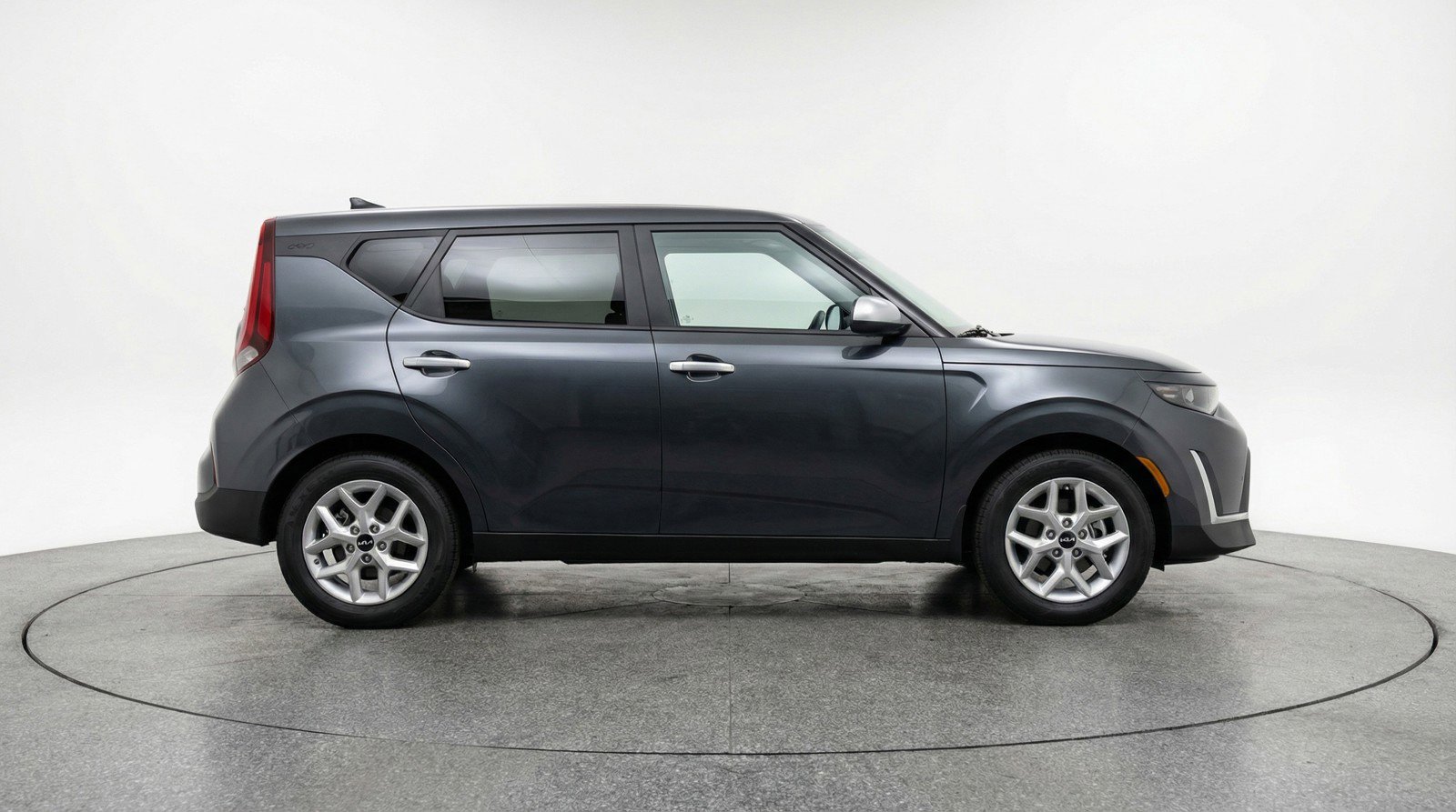 Used 2025 Kia Soul LX w/ LX Technology Package image 9