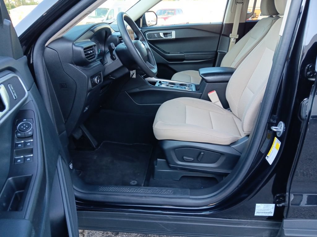 Used 2023 Ford Explorer 4WD image 29