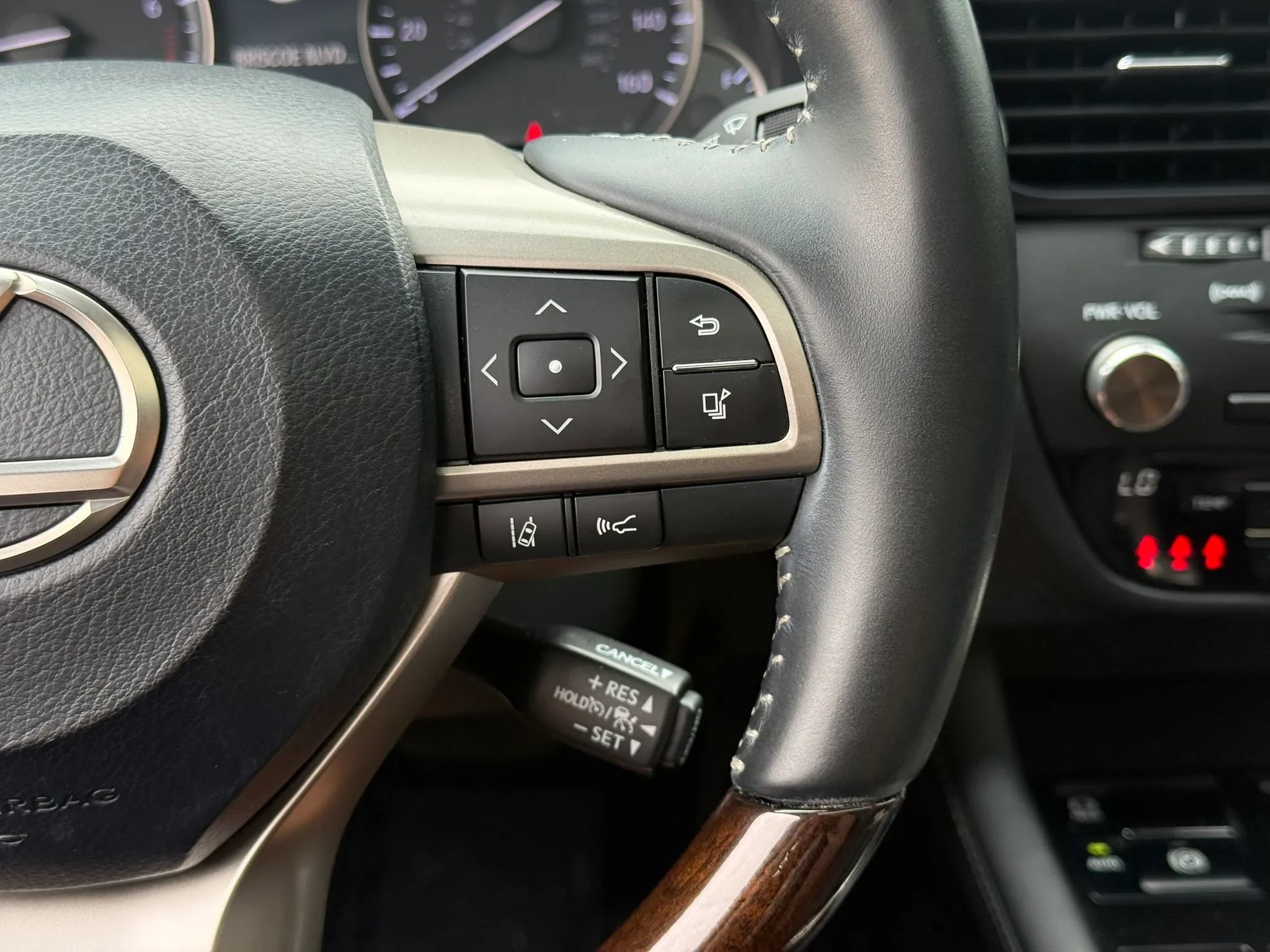 Used 2017 Lexus RX 350 FWD w/ Premium Package image 20