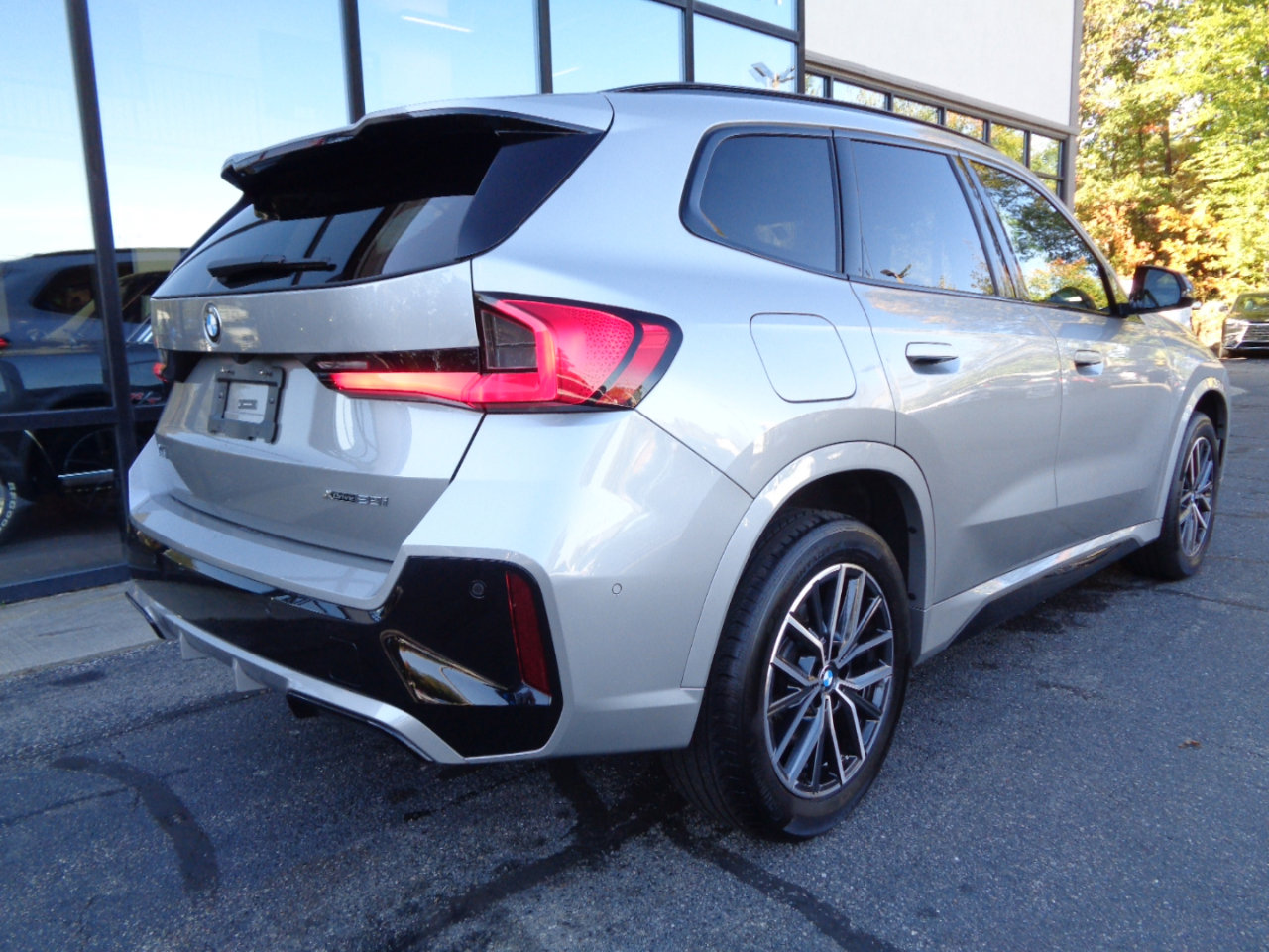 Used 2023 BMW X1 xDrive28i w/ Premium Package image 5