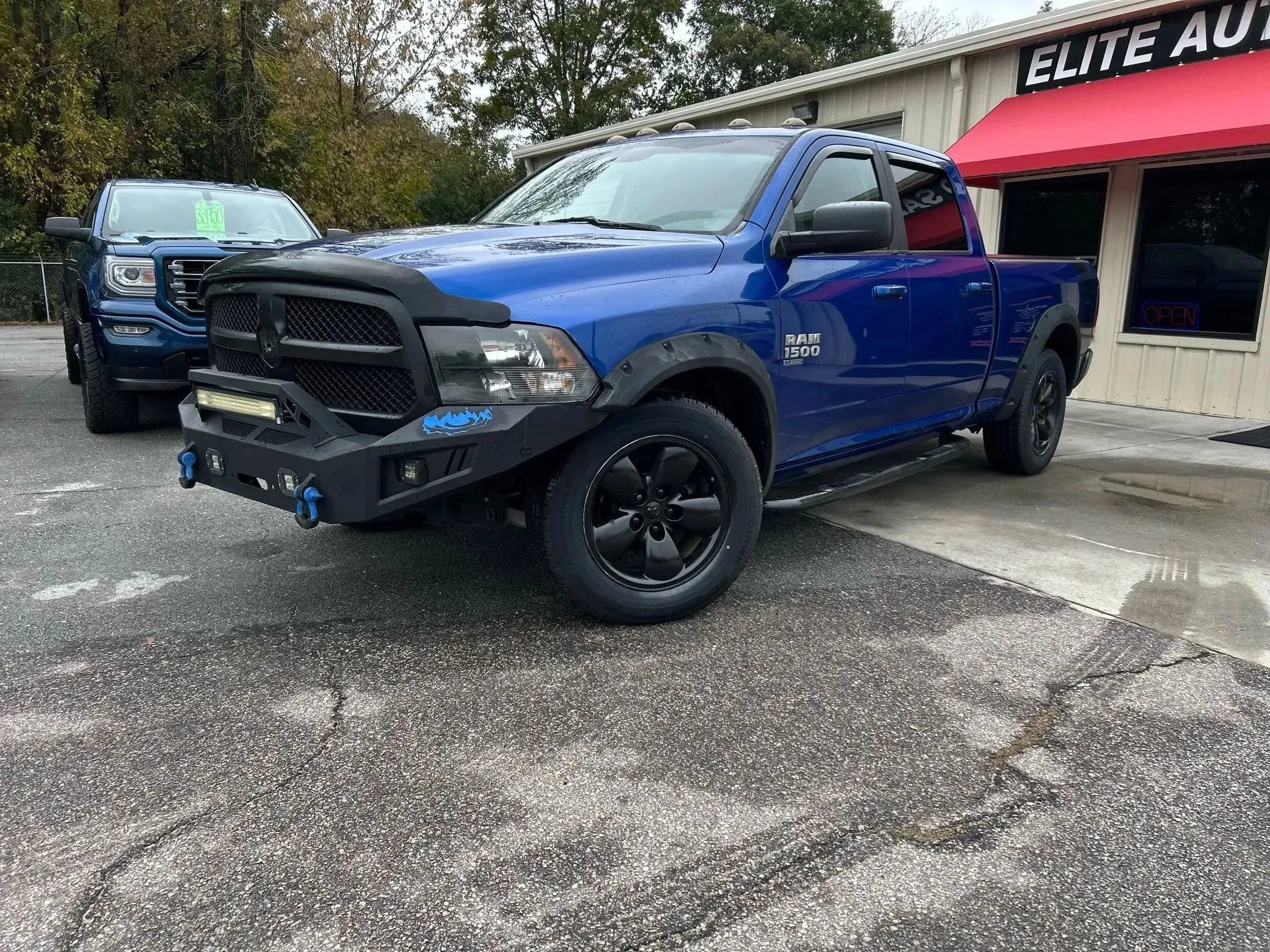 Used 2019 RAM 1500 Classic SLT RWD image 3