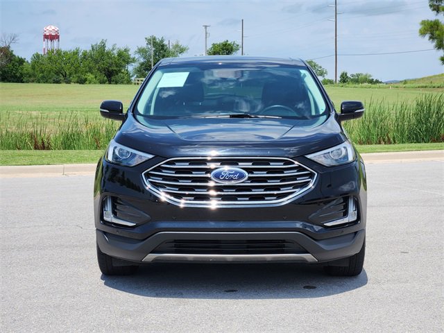 Used 2022 Ford Edge Titanium image 2