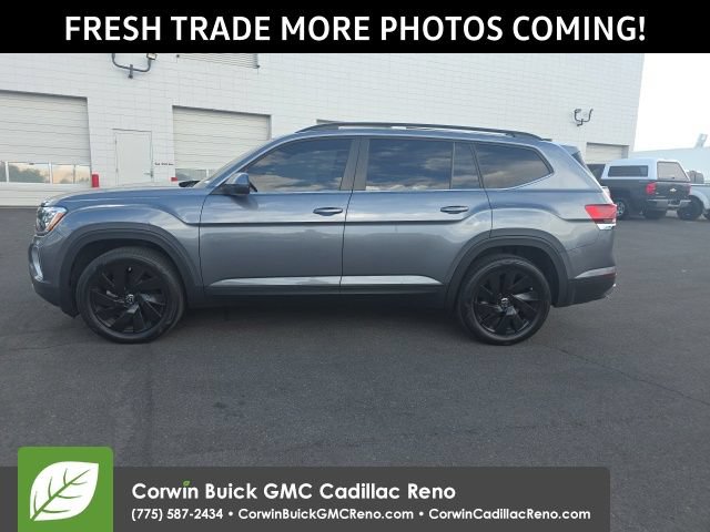 Used 2024 Volkswagen Atlas SE FWD image 2