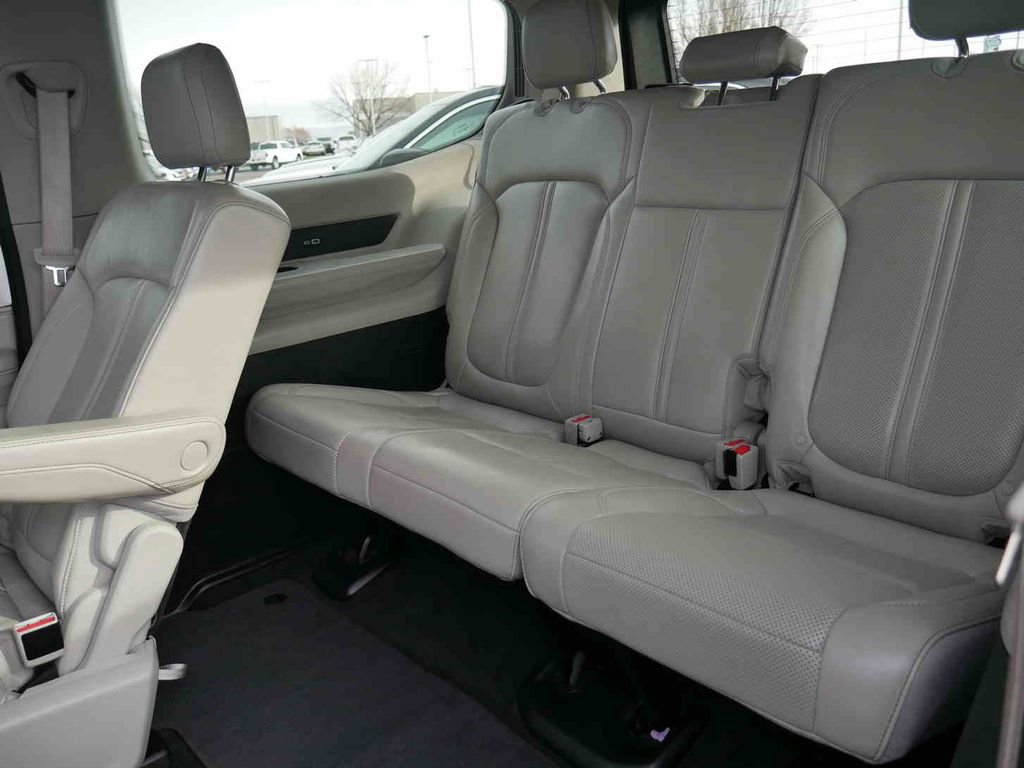 Used 2022 Jeep Wagoneer Series III w/ Flexible Seating Group image 17