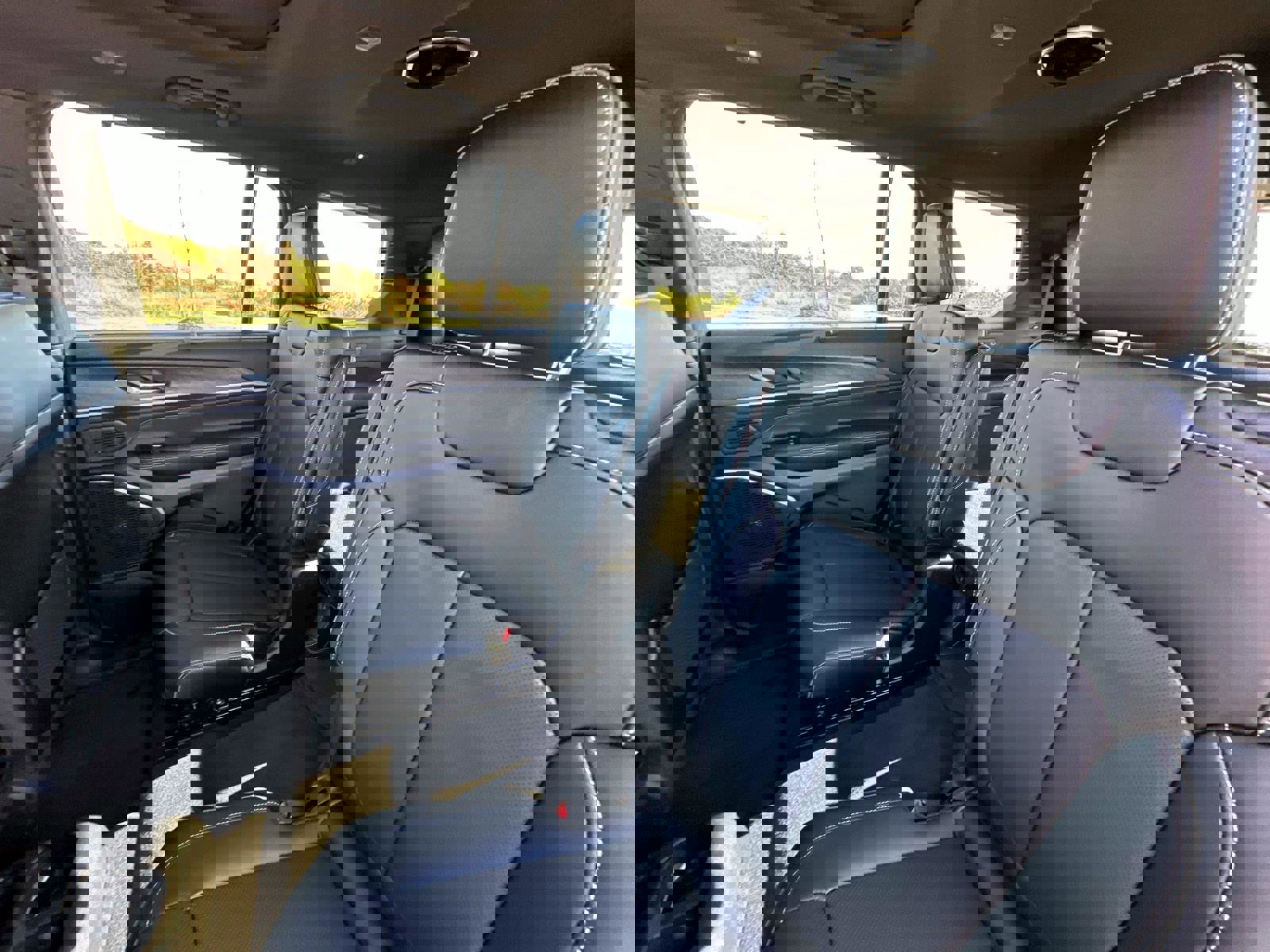 New 2025 Jeep Grand Cherokee L Overland w/ Advanced Protech Group III image 16