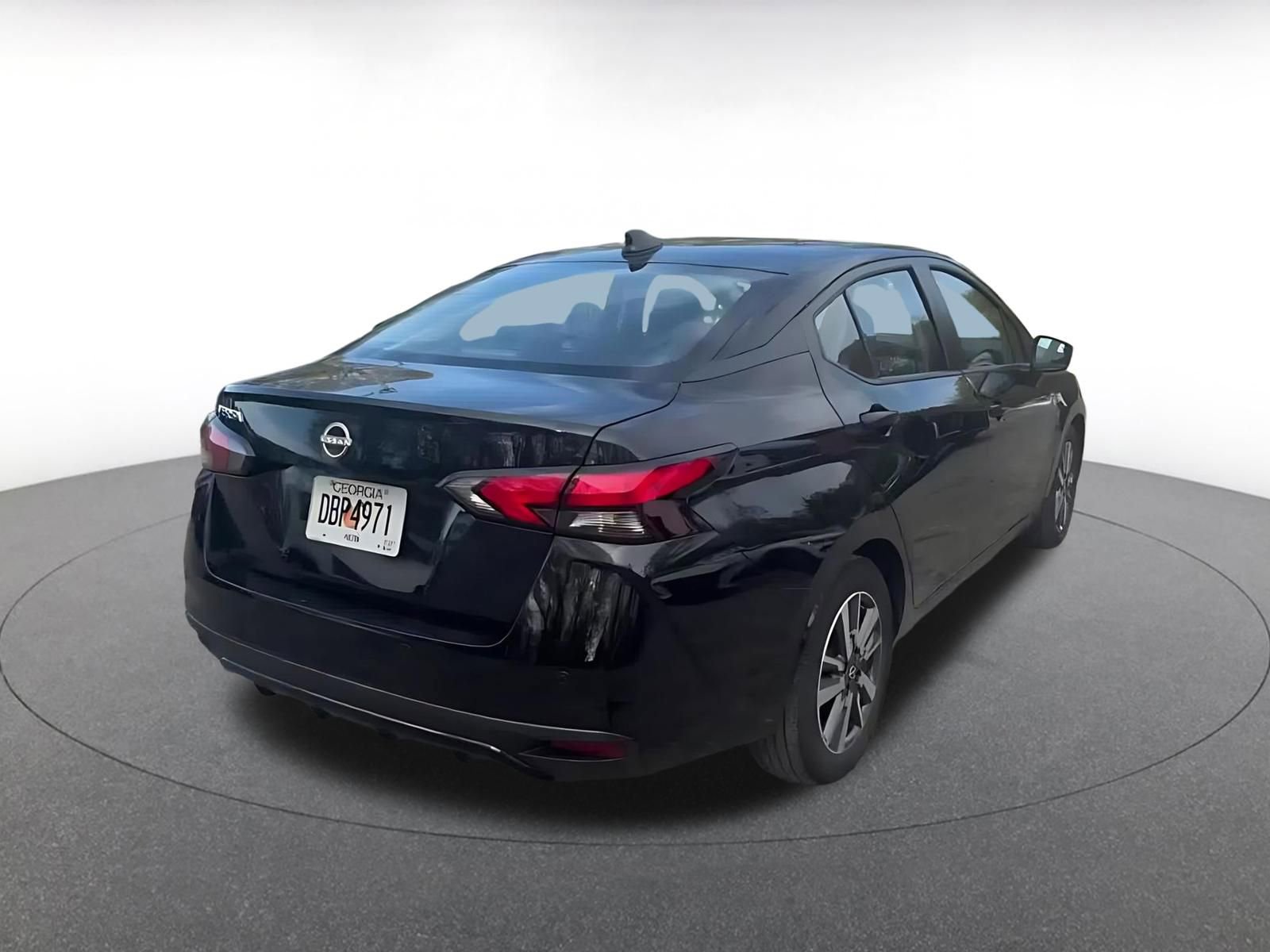 Used 2025 Nissan Versa SV FWD image 14