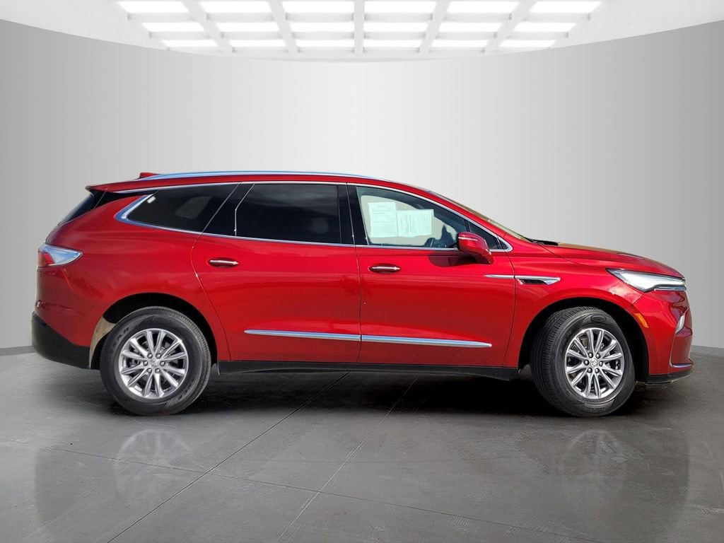 Used 2024 Buick Enclave Premium AWD/4WD image 3