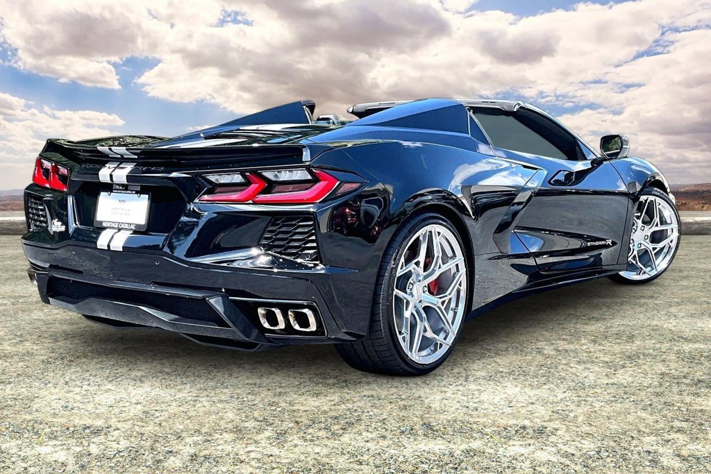 Used 2023 Chevrolet Corvette Stingray Preferred Conv w/ Stealth Interior Trim Package RWD image 5