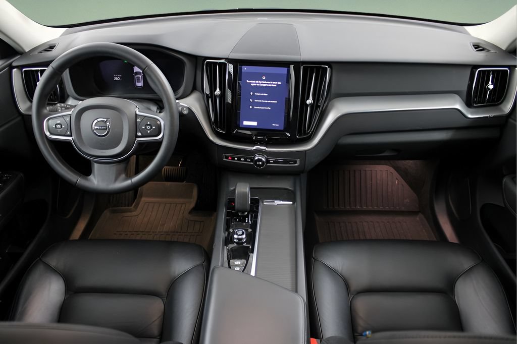 Used 2023 Volvo XC60 B5 Core w/ Climate Package AWD/4WD image 19