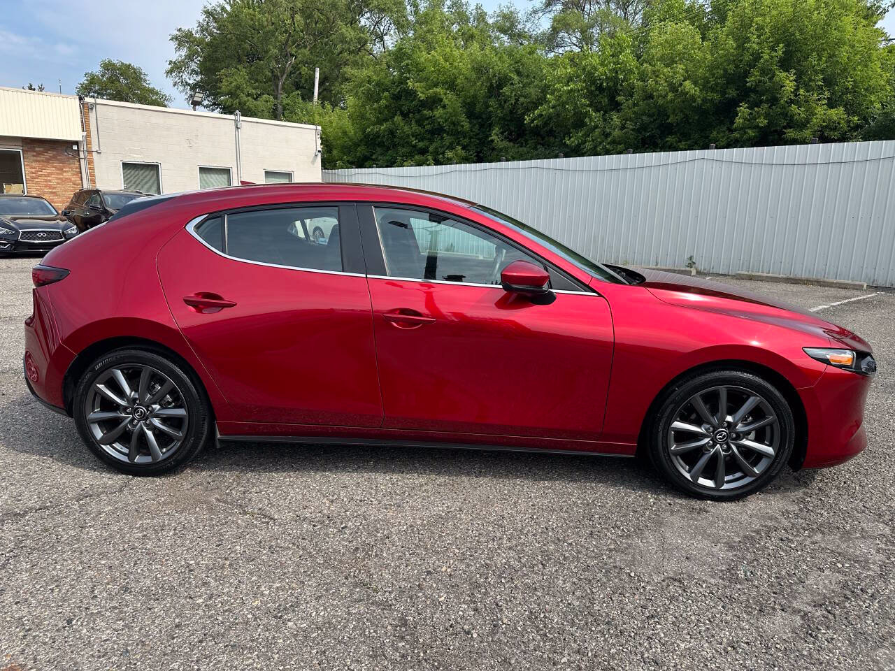 Used 2020 MAZDA MAZDA3 AWD Hatchback w/ Preferred Pkg image 4