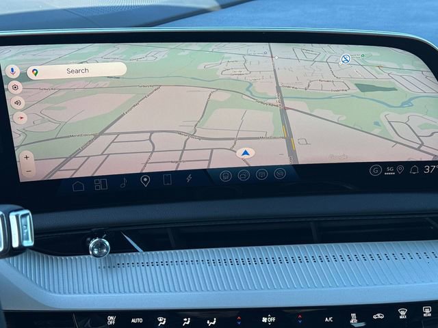 New 2026 Cadillac Optiq Luxury 2 image 20