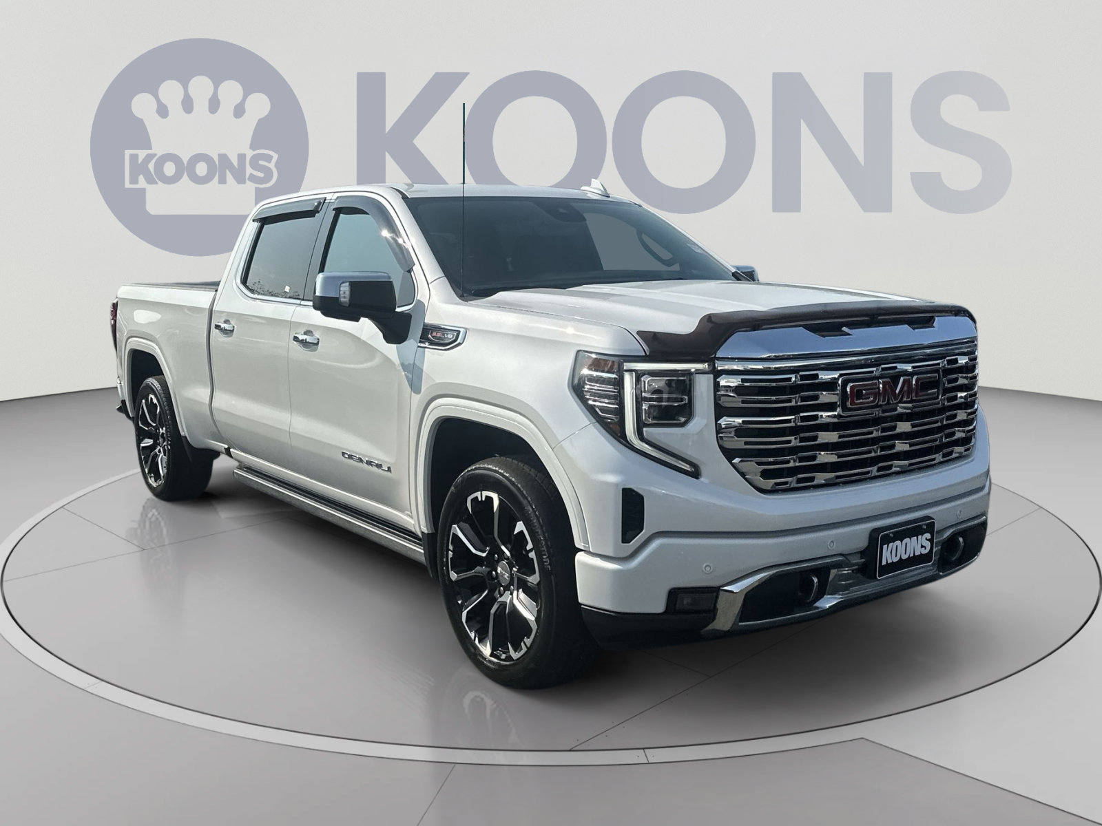 Used 2024 GMC Sierra 1500 Denali w/ Denali Reserve Package AWD/4WD image 2