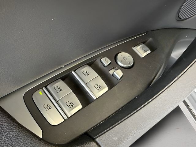 Used 2023 BMW X3 sDrive30i w/ Premium Package w/ZPA image 16
