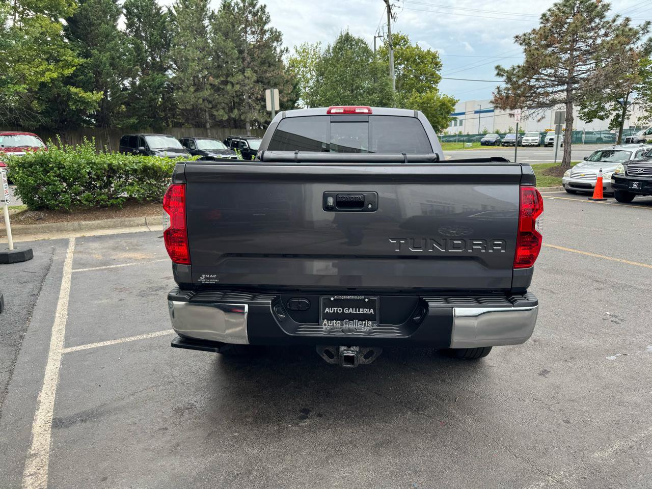 Used 2014 Toyota Tundra SR5 w/ TRD Off Road Package AWD/4WD image 6