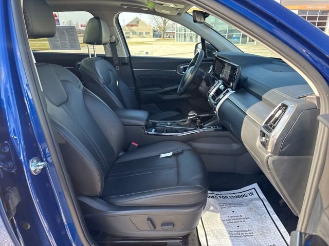 Used 2023 Kia Sorento SX AWD/4WD image 16