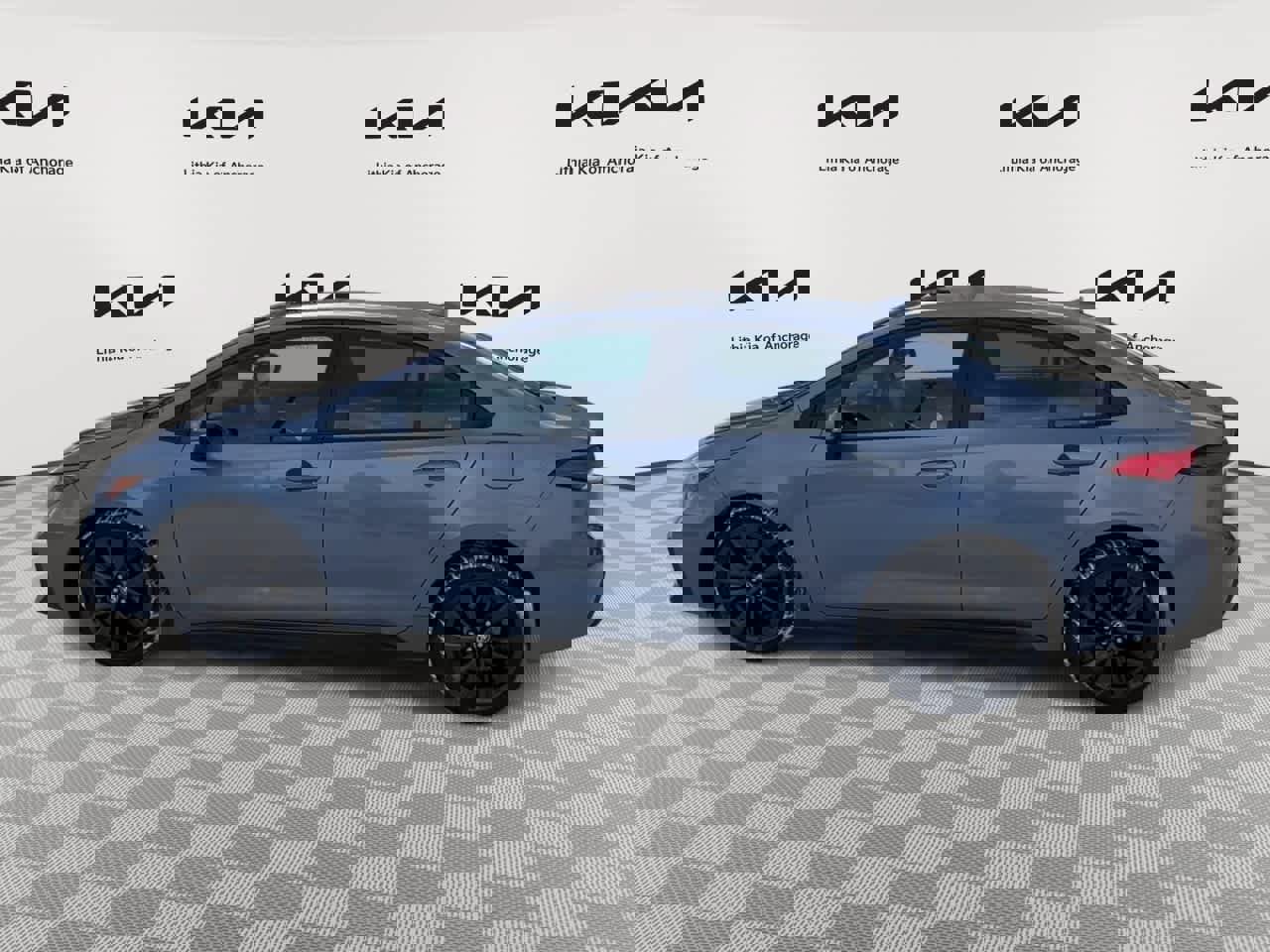 Used 2023 Toyota Corolla SE w/ SE Premium Package image 5