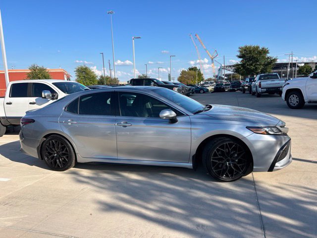 Used 2024 Toyota Camry XSE FWD image 2