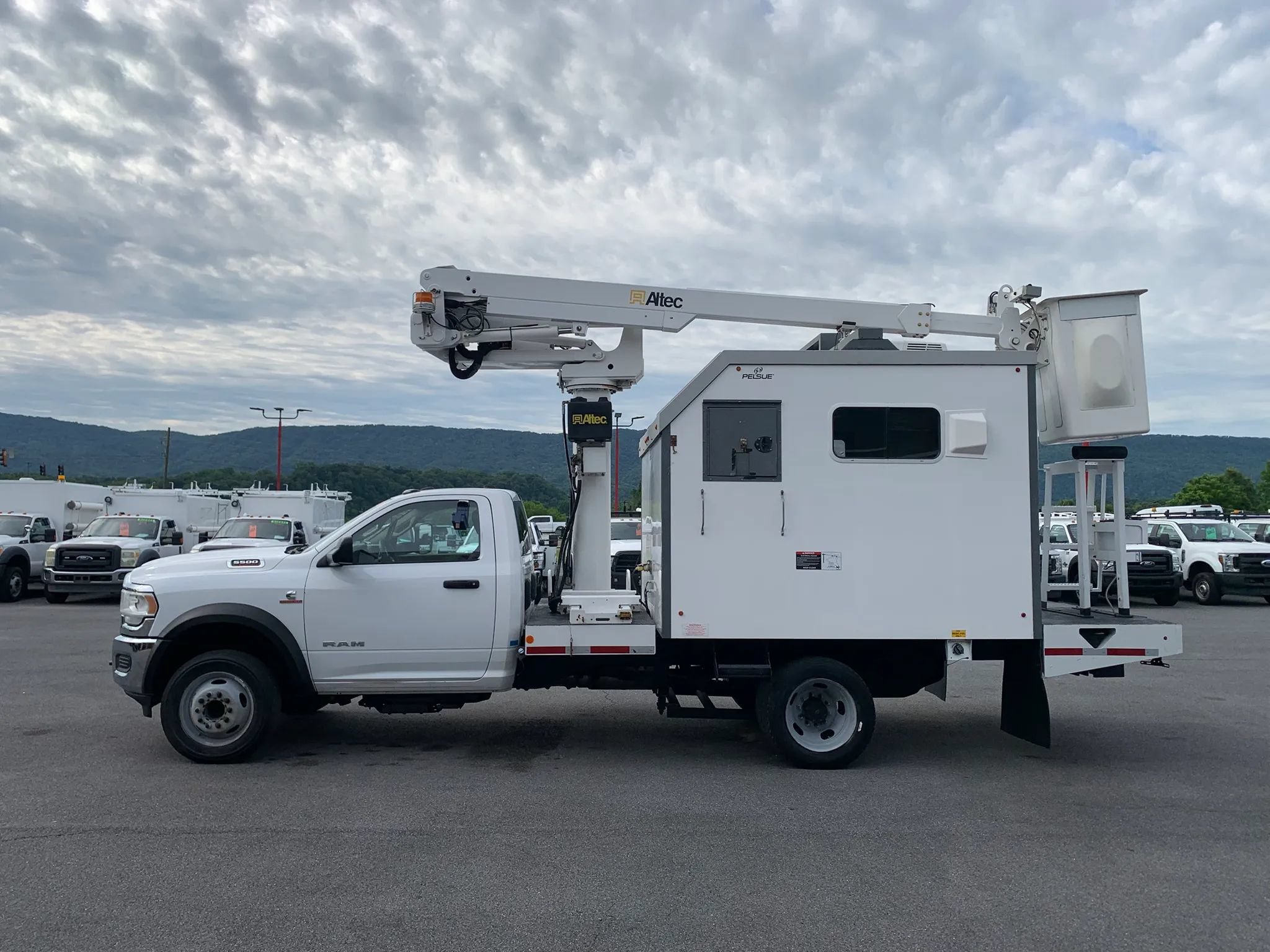 Used 2019 RAM 5500 Tradesman w/ Ambulance Prep Group AWD/4WD image 5