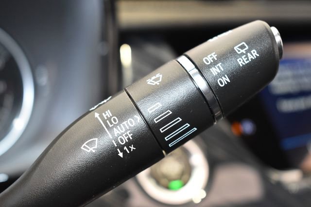 Used 2024 Cadillac XT6 Premium Luxury AWD/4WD image 30