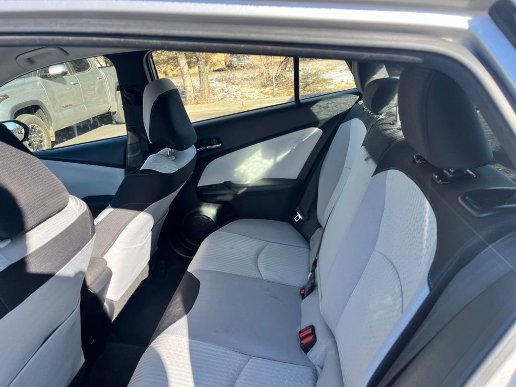 Used 2016 Toyota Prius Three image 12