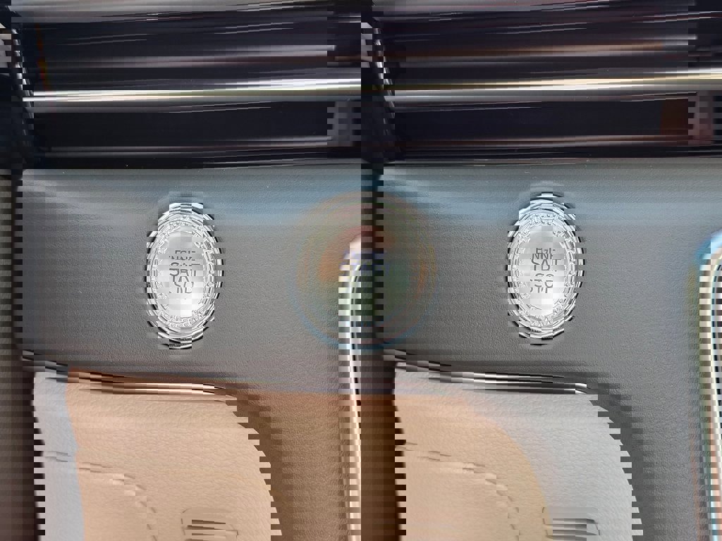 New 2026 Genesis GV80 2.5T Advanced image 17