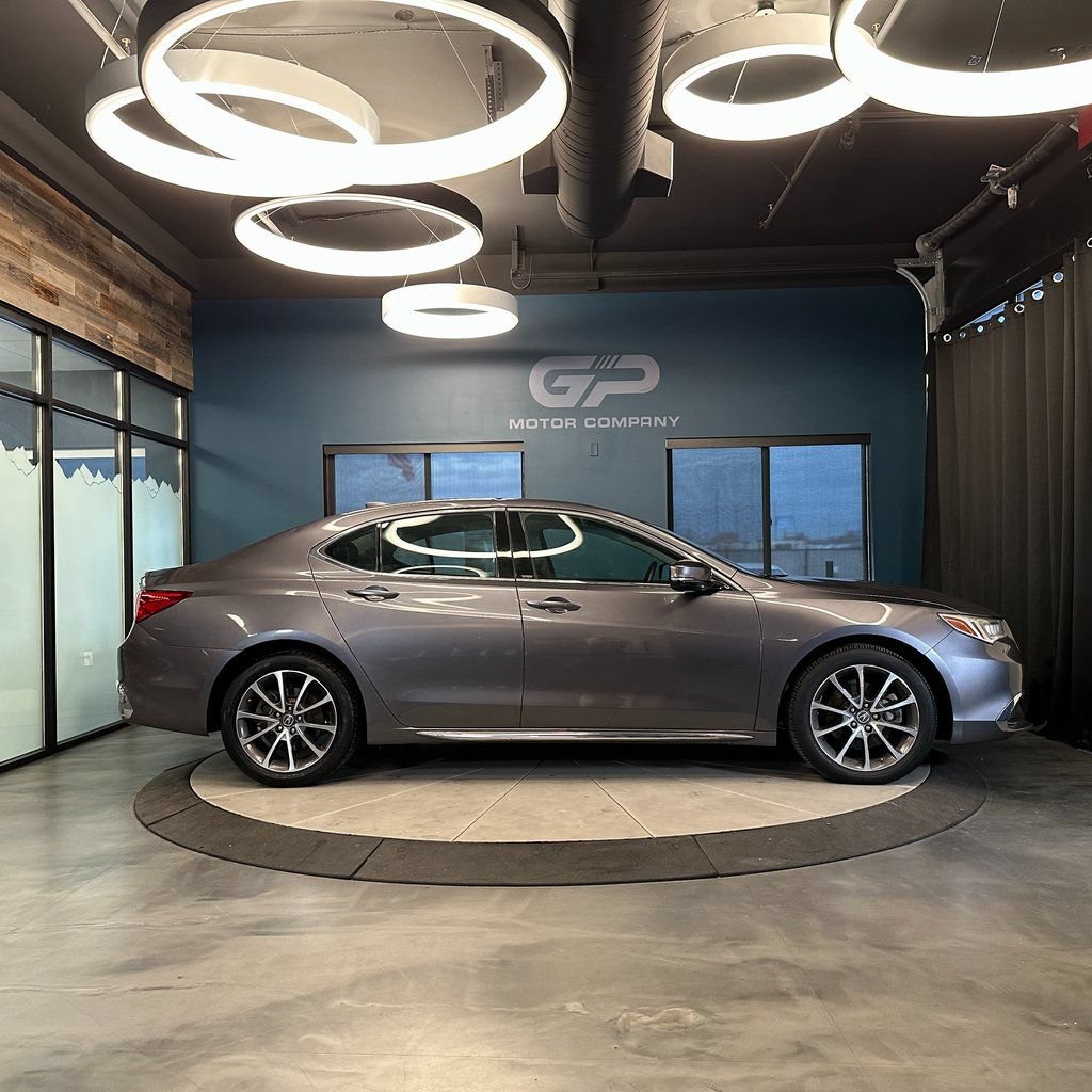 Used 2018 Acura TLX V6 SH-AWD w/ Technology Pkg image 2