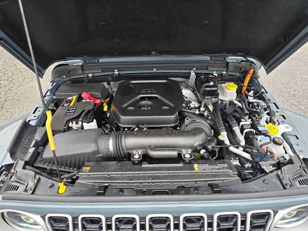 Used 2025 Jeep Wrangler Unlimited Sahara AWD/4WD image 21