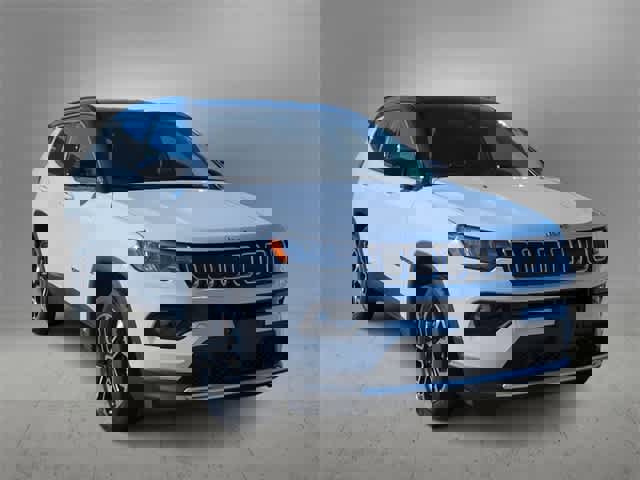 Used 2022 Jeep Compass Limited image 2