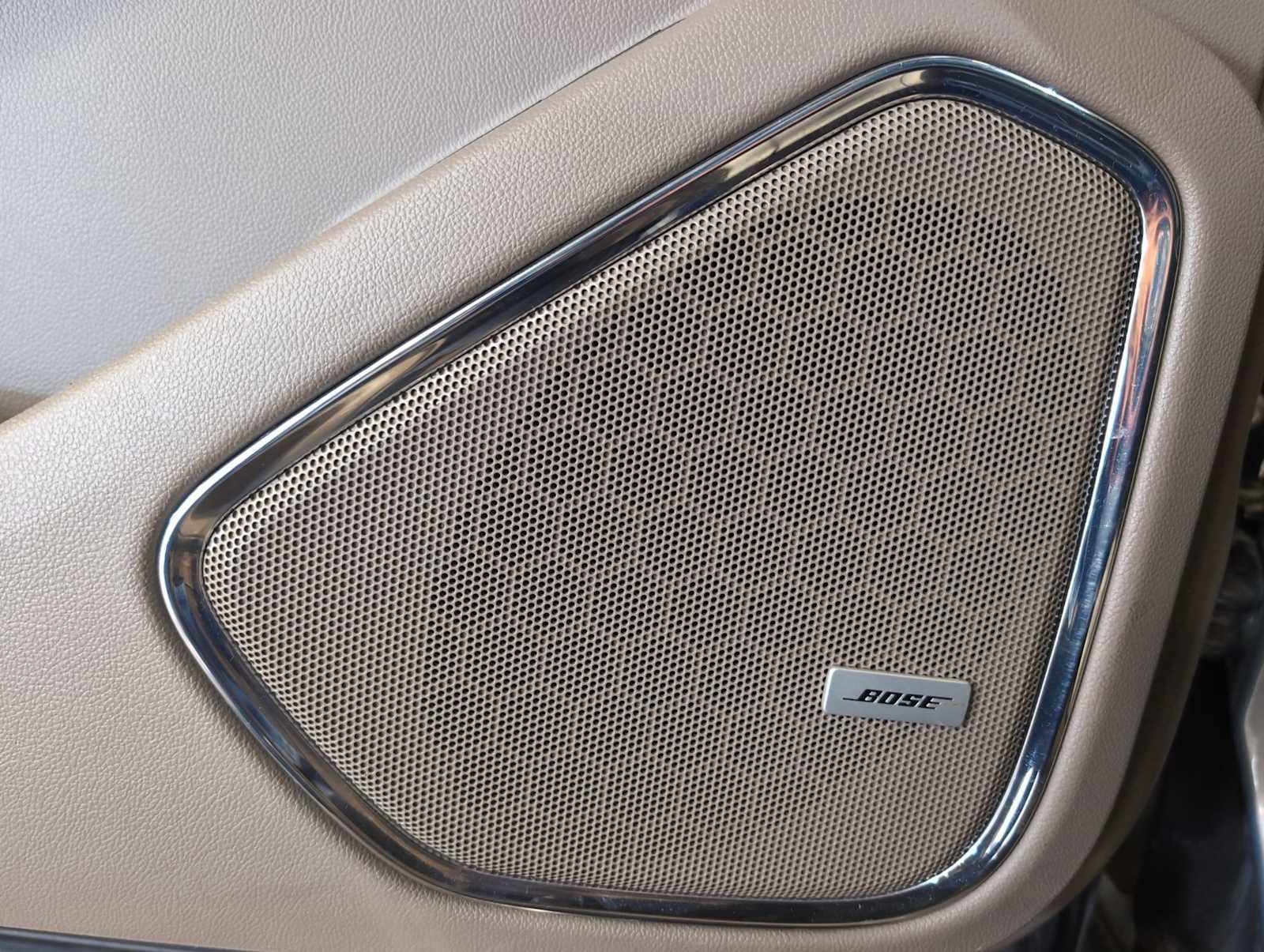 Used 2017 Chevrolet Tahoe Premier AWD/4WD image 25