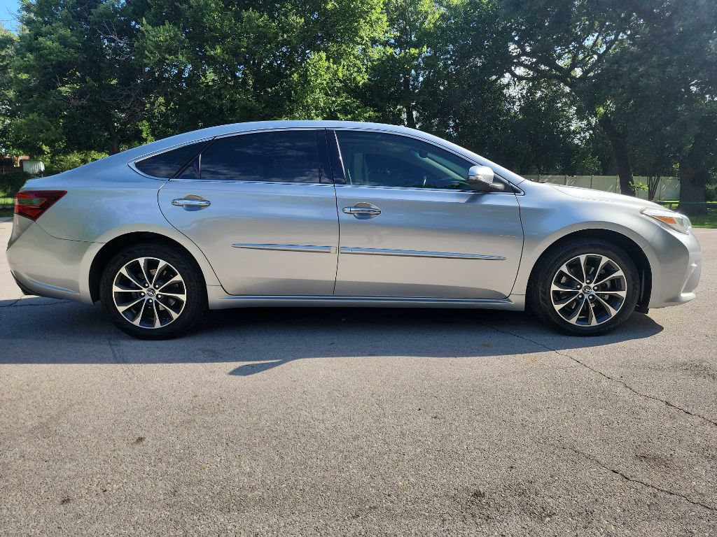 Used 2017 Toyota Avalon XLE FWD image 20