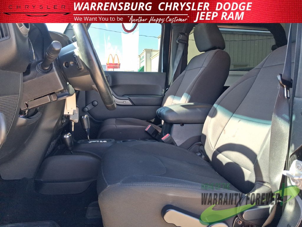 Used 2015 Jeep Wrangler Sport w/ Connectivity Group AWD/4WD image 13
