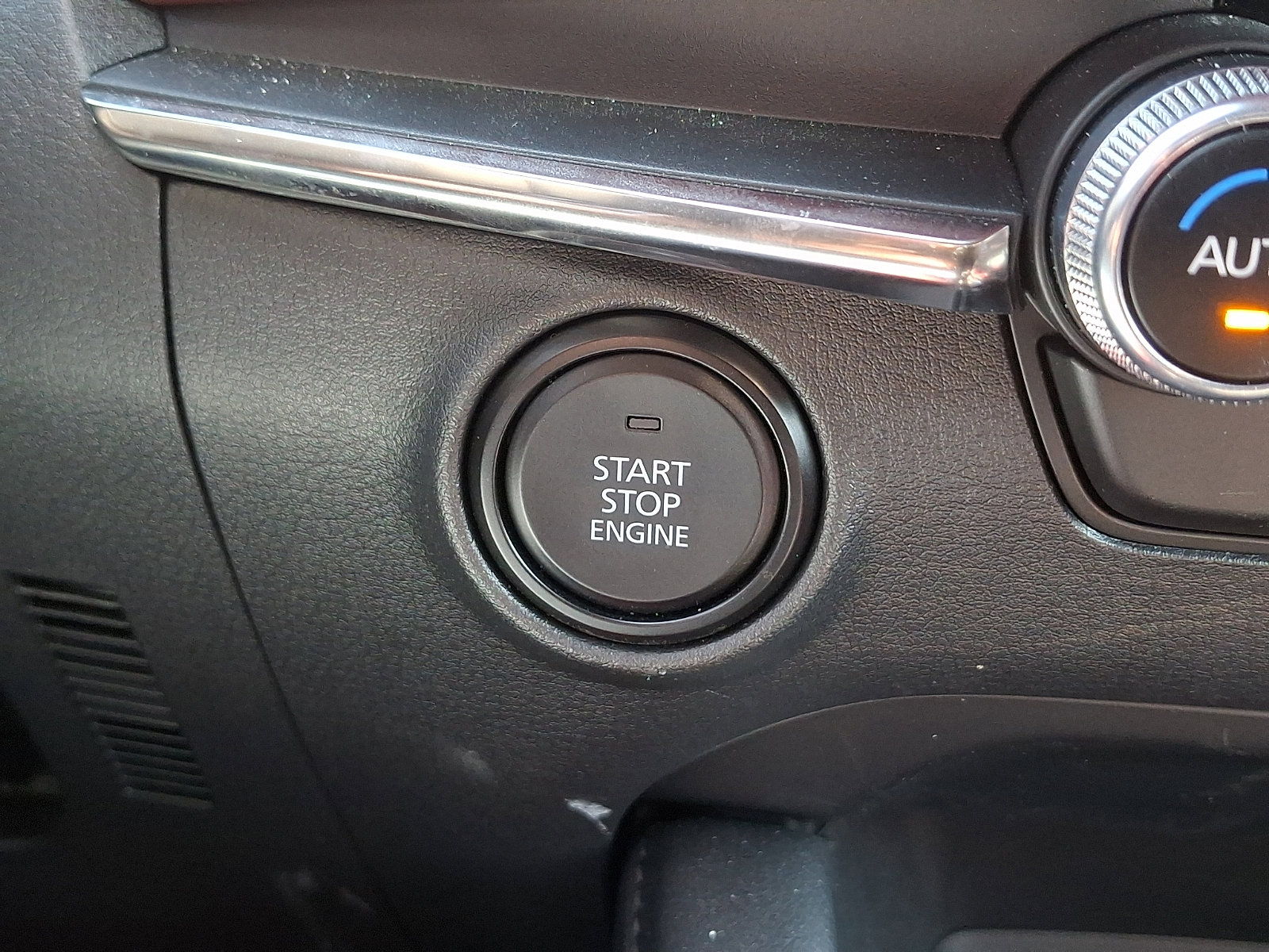 Certified 2025 MAZDA MAZDA3 2.5 S Hatchback w/ Appearance Package FWD image 25