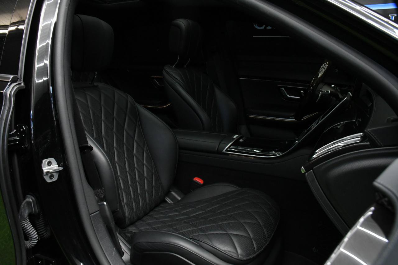 Used 2022 Mercedes-Benz S 580 4MATIC Sedan w/ AMG Line Package image 37