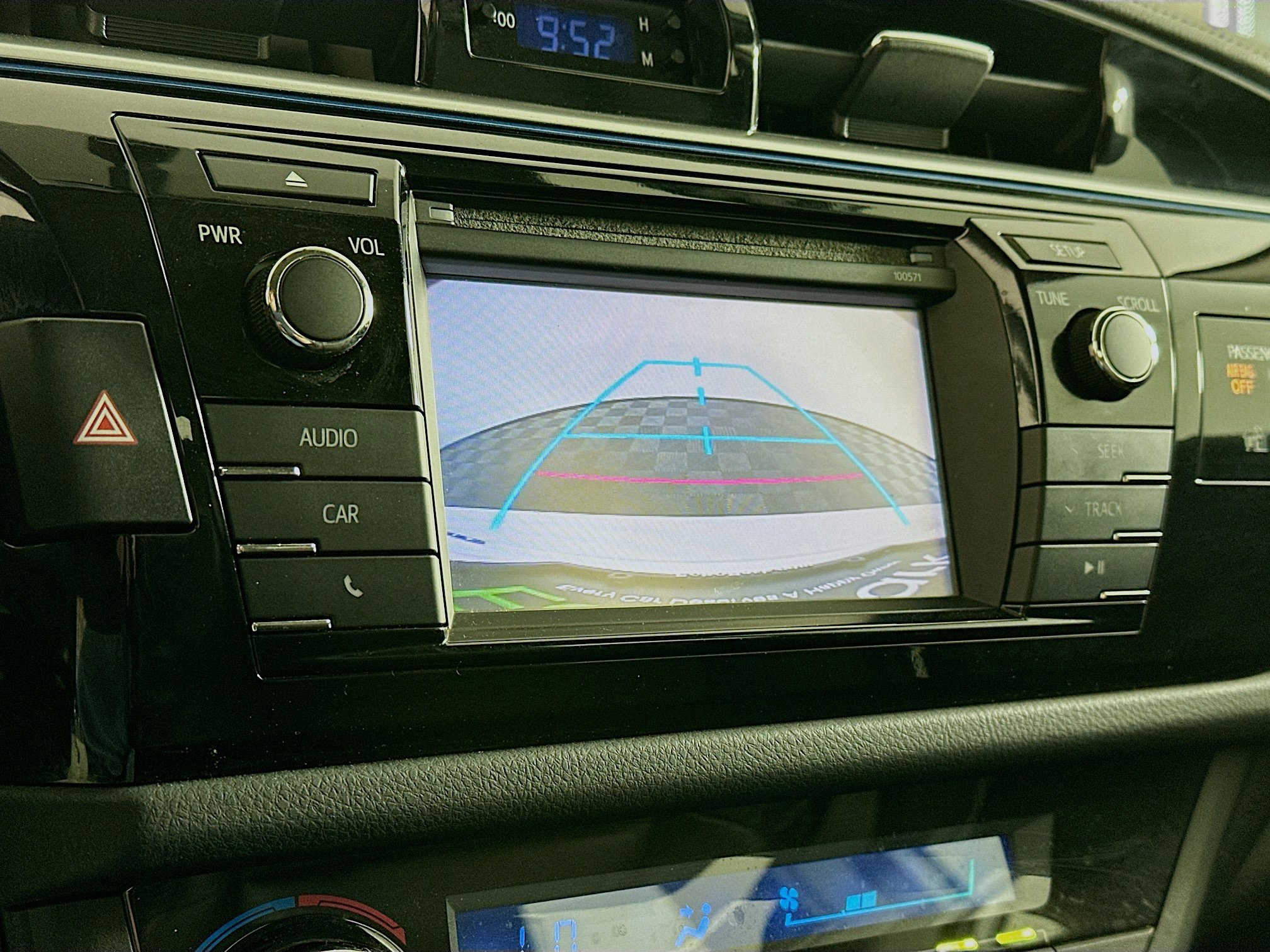 Used 2016 Toyota Corolla S image 22