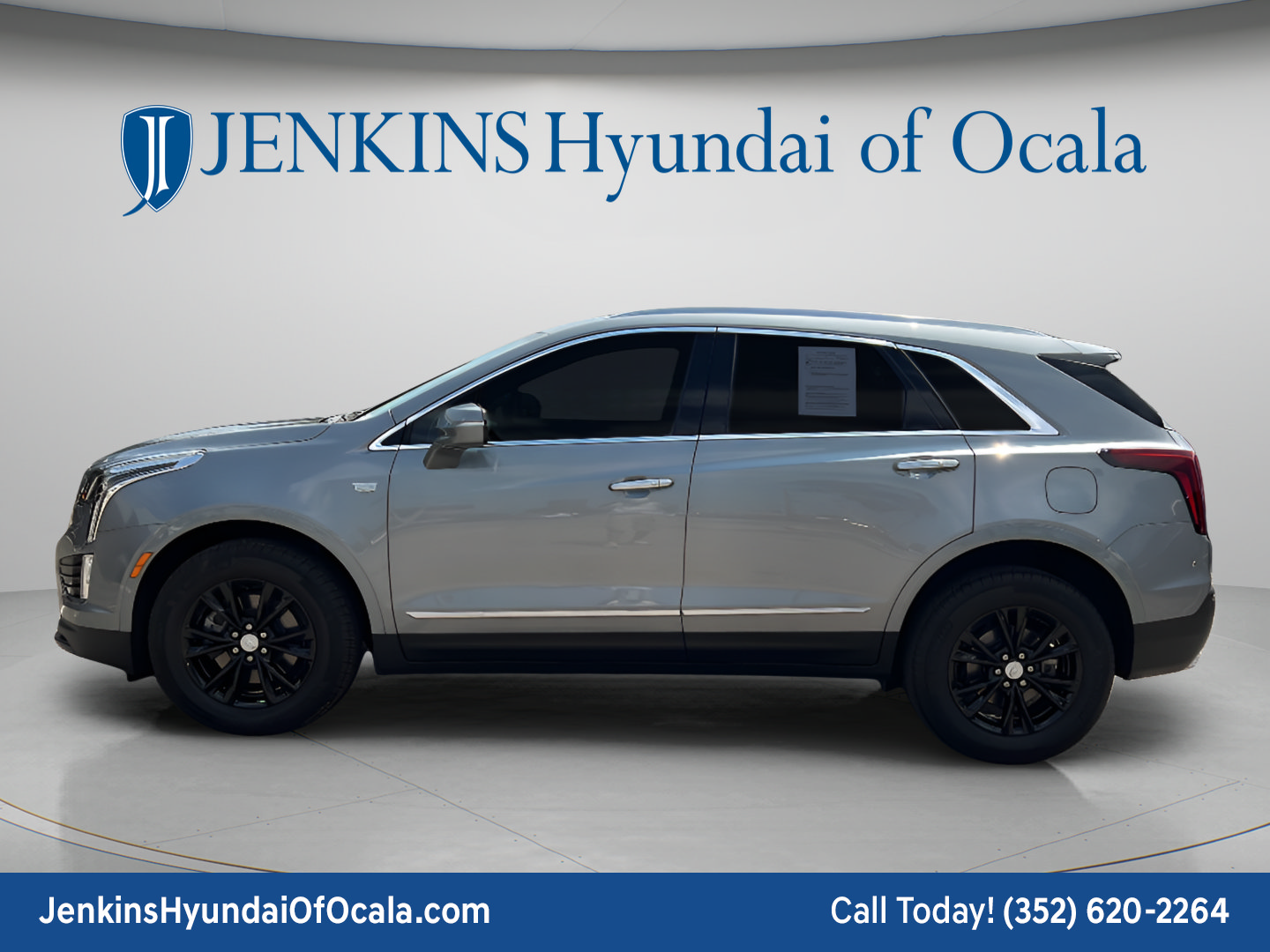 Used 2025 Cadillac XT5 Luxury FWD image 6