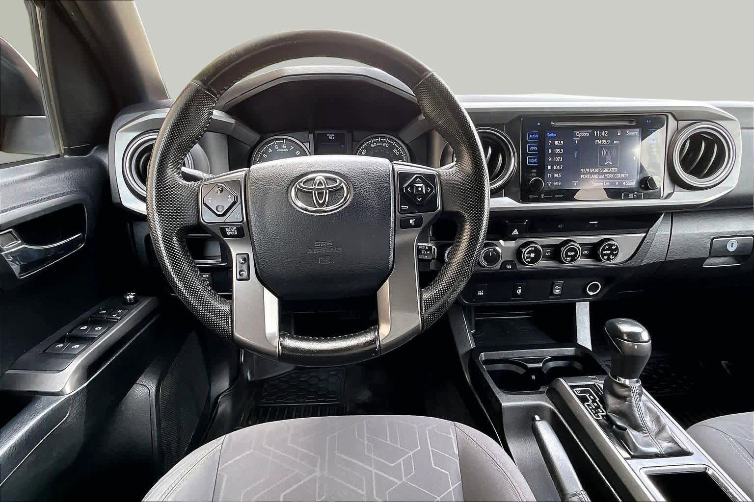 Used 2016 Toyota Tacoma TRD Off-Road w/ Towing Package AWD/4WD image 6