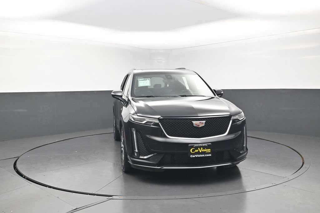 Used 2024 Cadillac XT6 Sport w/ Technology Package AWD/4WD image 3