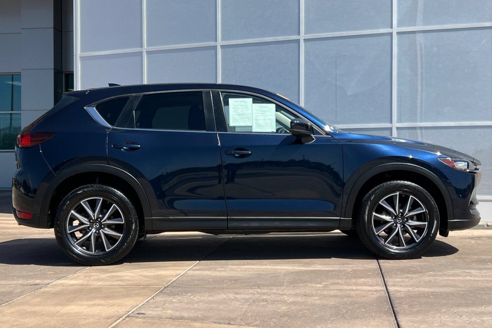 Used 2018 MAZDA CX-5 Touring w/ Preferred Equipment Package AWD/4WD video 3