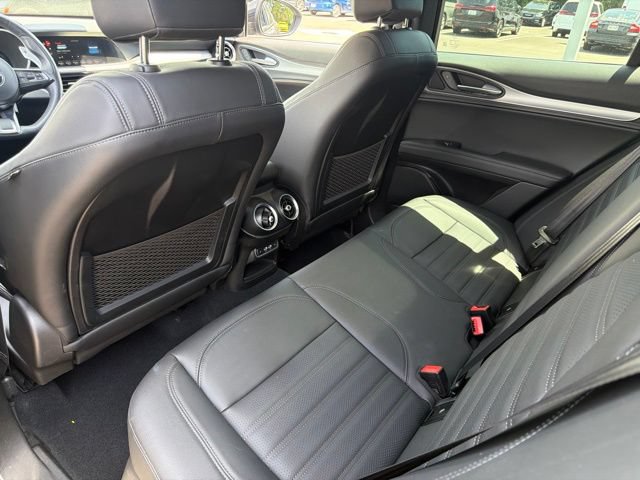 Used 2024 Alfa Romeo Stelvio Veloce AWD/4WD image 9