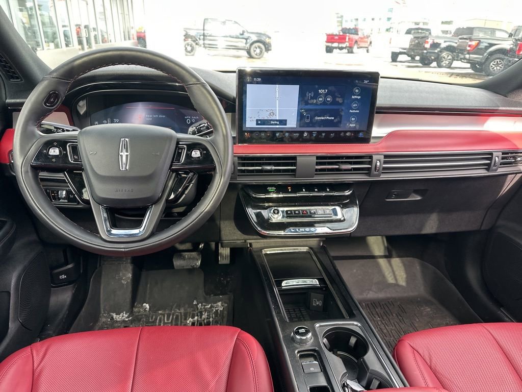 Used 2025 Lincoln Corsair Reserve w/ Jet Appearance Package image 26