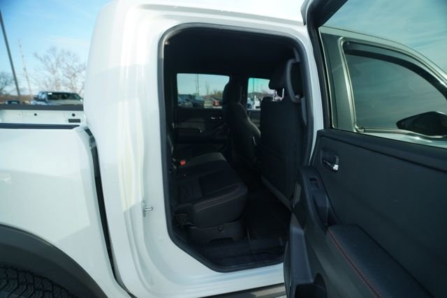 Used 2024 Nissan Frontier PRO-4X w/ Technology Package image 21