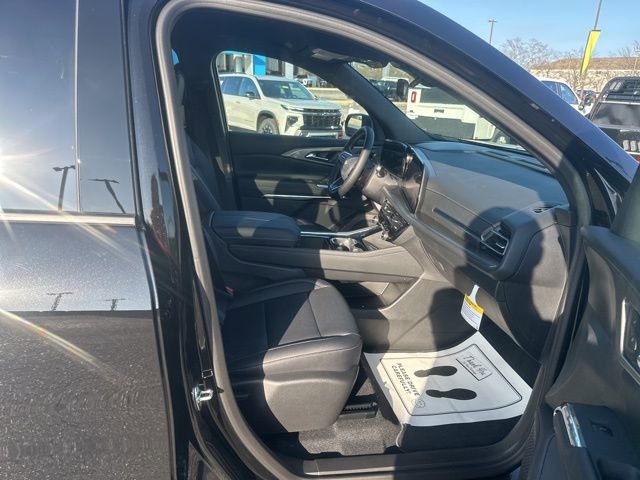 New 2026 Chevrolet Traverse LT w/ Driver Confidence Package FWD image 33